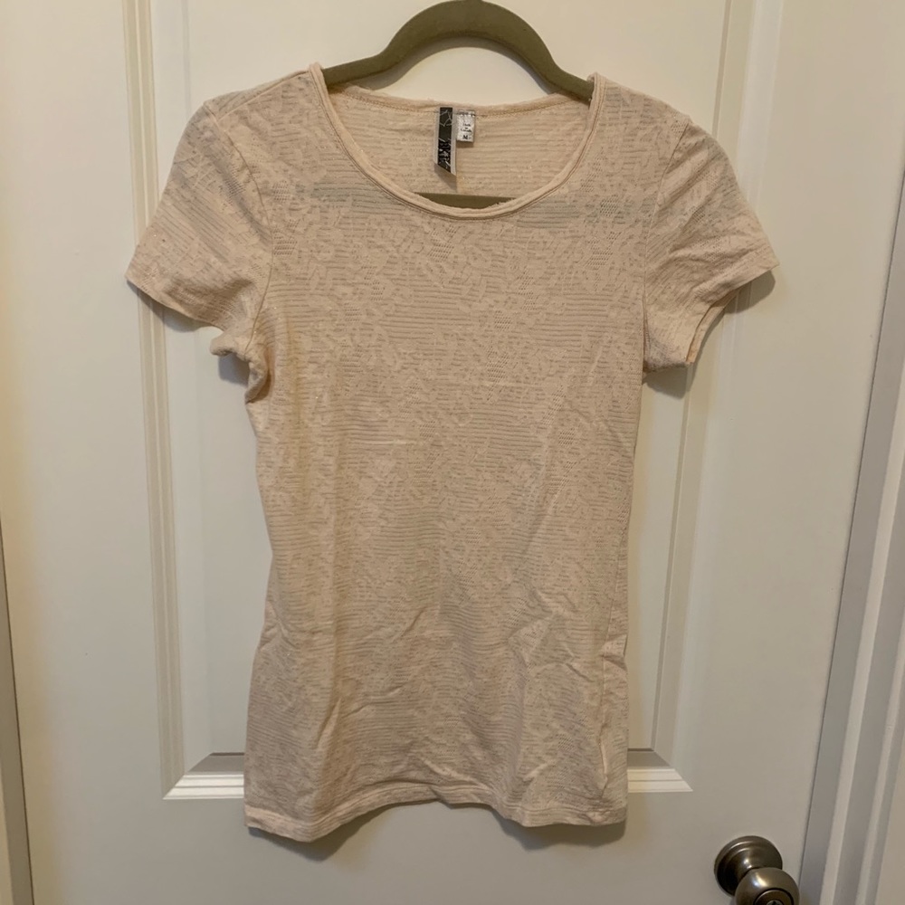 T shirt with subtle shimmer and lace pattern